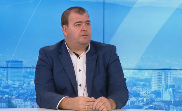 Земеделският министър Явор Гечев изрази надежда парламентът да излъчи правителство.