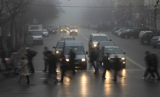 Замърсен въздух отчетоха тази сутрин няколко от измервателните станции в