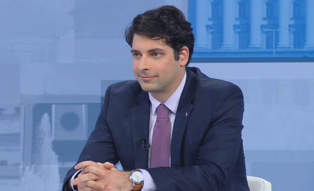 В предаването Още от деня по БНТ Атанас Пеканов каза