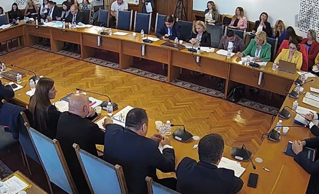 Комисията по правни въпроси гледа на второ четене промените в
