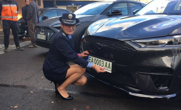 Електромобилите у нас вече ще са със зелени регистрационни табели