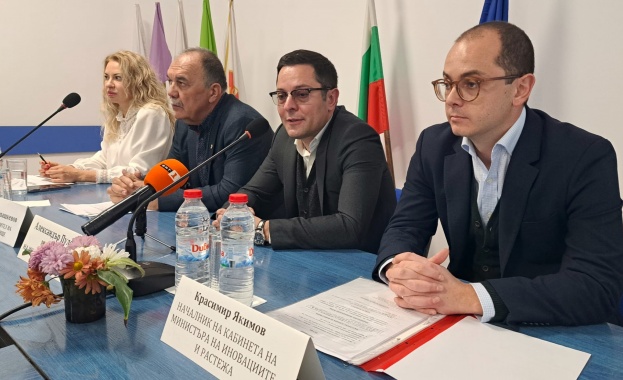 Служебният кабинет работи на пълни обороти за да осигури глътка