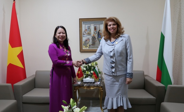 Вицепрезидебтът Илияна Йотова и вицепрезидентът на Виетнам Во Тхи Ан