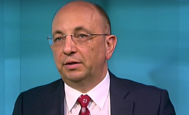 По добре е да има някакво правителство отколкото никакво а това