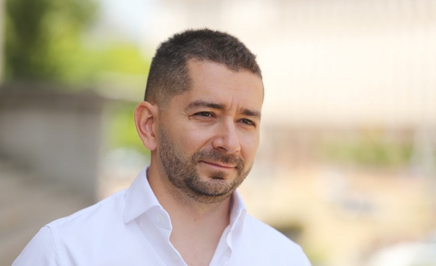 Политически анализатор: Всичко в страната е в положение на свободно падане