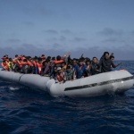 Лодка с 19 души мистериозно изчезна край остров Мадагаскар