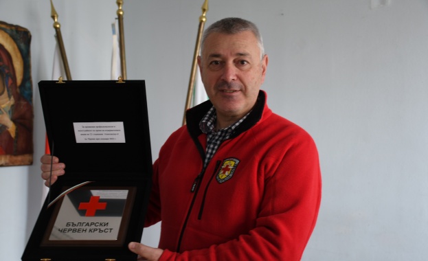 Националният съвет на Българския Червен кръст награди планинските спасители и