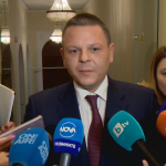 Христо Алексиев: Забраната за износ на руски петрол е само за тръбния, но не и за доставяния по море