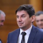 Наистина ли вярвате, че хората се притесняват от машините? Аз ви моля да повярвате