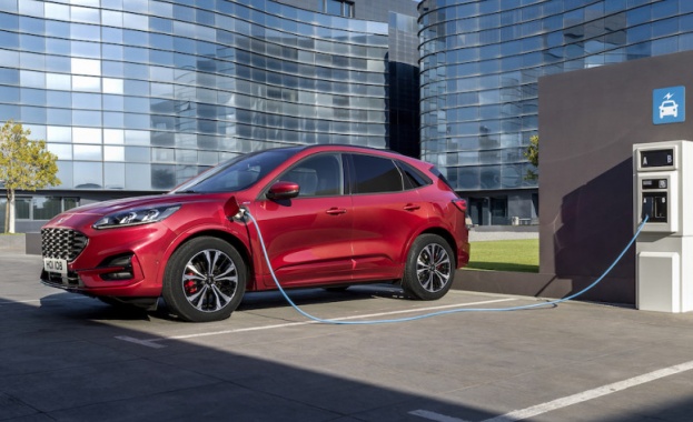 Ford Kuga е най-продаваната PHEV хибридна кола в Европа Ford Kuga е най-продаваната PHEV хибридна кола в Европа