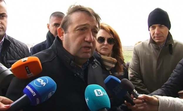 Министър Шишков отрече да има политически натиск върху строителния контрол