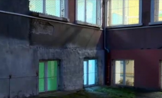 Повече от 6 години столичното 25 о Основно училище д р Петър