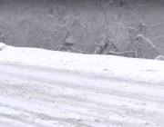 Ограничена видимост и снеговалеж на проходите „Шипка” и „Република”