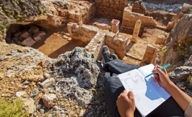 Основи на къщи на повече от 5000 години са археолози