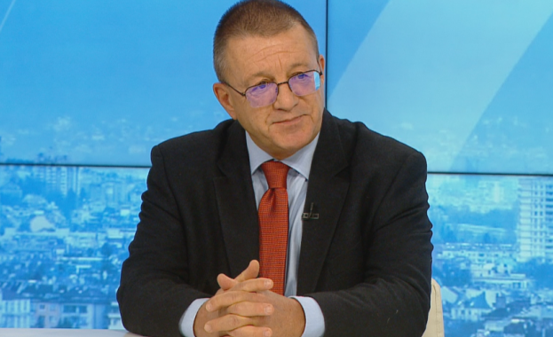 Служителите във външното ни министерство които протестират с искане за