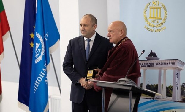 Румен Радев награди НСА с Почетен знак: „НСА е безценен национален капитал“