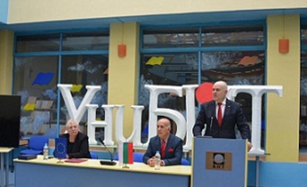 Бъдещето е във вас Вие поставяте основите на нова и