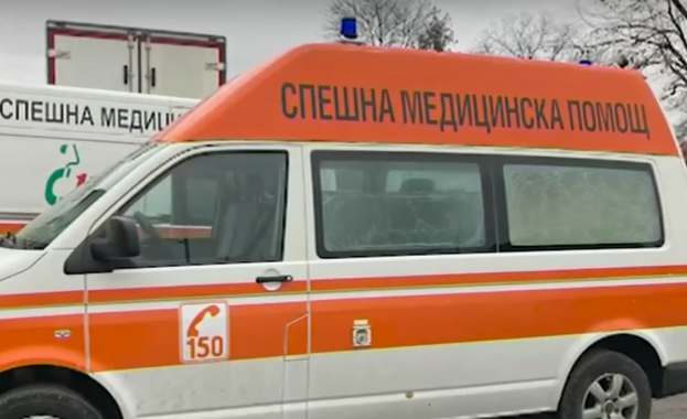 Кола блъсна възрастна жена в Бургас. Шофьорът избягал от мястото
