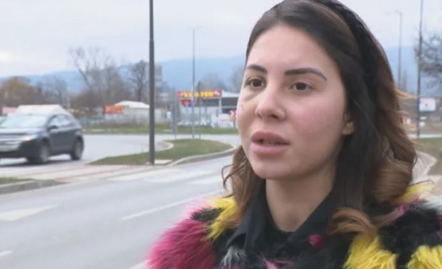 Пътен инцидент с неочаквана развръзка в София Шофьор помете млада