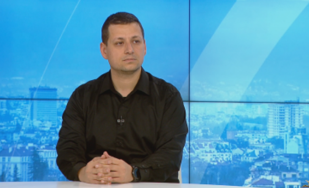 Домовете в наводнените карловски села са изчистени от калта пътищата