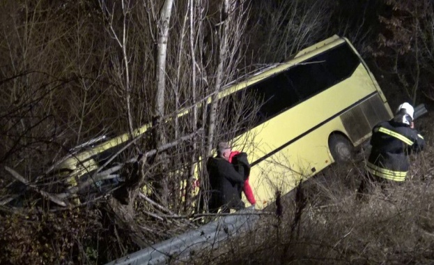 Тежка катастрофа с автобус е станала между Свиленград и Тополовград,