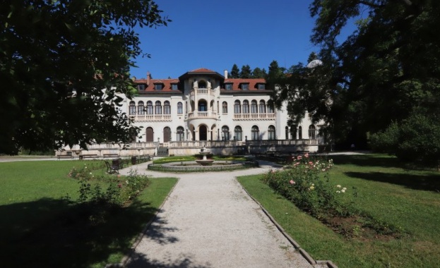 ВКС окончателно: Симеон Сакскобургготски е собственик на парка и двореца "Врана"