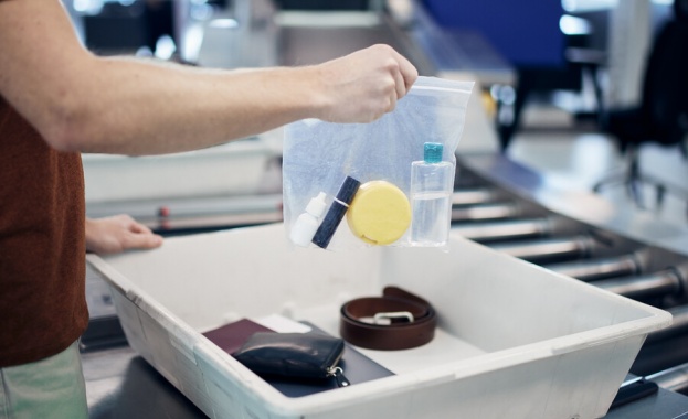 Ограниченията за пренасяне на течности и лаптопи през зоната за