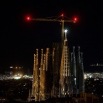 Пуснаха светлините на две нови кули на катедралата "Саграда фамилия" в Барселона