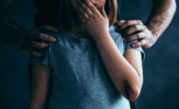 Съмнения за блудство с 8 годишно момиченце в училище в Сливен