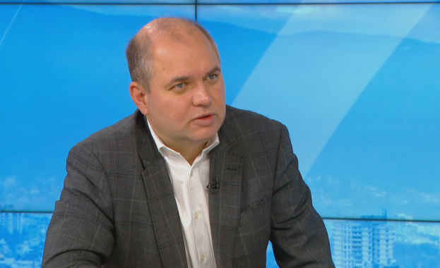 Трябва да се опита с втория мандат защото очевидно след