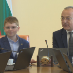 Шестокласник откри заседанието на Министерски съвет с важно послание