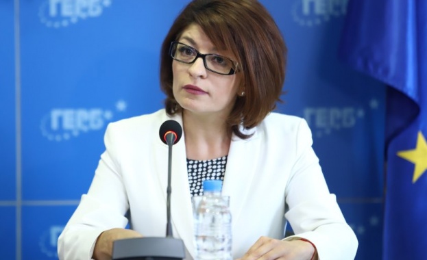 Председателят на ПГ на ГЕРБ-СДС Десислава Атанасова реагира на публикации,