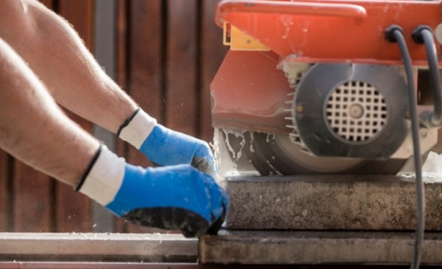 Различните модели за строителни материали от Koledzhikov се различават по