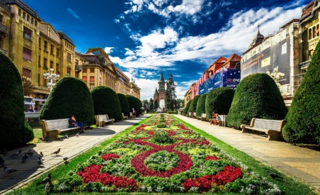 Тимишоара в Румъния Елефсина в Гърция и Веспрем в Унгария