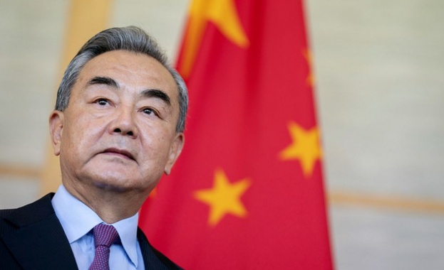 Китайският външен министър Ван И днес защити позицията на страната