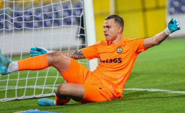 Вратарят на националния отбор Светослав Вуцов беше включен в престижна класация 