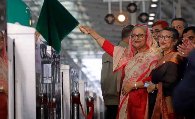 Откриването на първата линия на метрото в Бангладеш се състоя