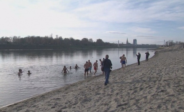 Топло време владее Хърватия в разгара на зимата По адриатическото