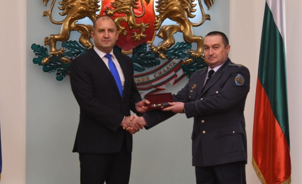 Президентът Румен Радев освободи полковник Христо Ганецовски като командир на