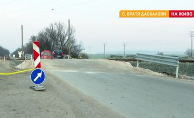Опасен ЖП прелез по линията Бургас София притеснява живеещите в