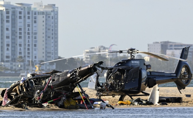 Два хеликоптера се сблъскаха във въздуха над известна туристическа атракция