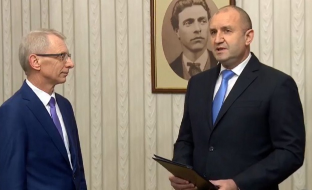 Президентът Румен Радев връчва втория мандат за съставяне на правителство