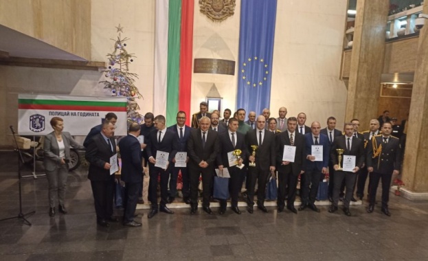 Министерството на вътрешните работи отличи свои служители постигнали значими професионални