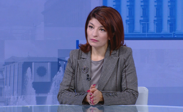 Десислава Атанасова: Предложената от „Продължаваме Промяната” декларация некомпетентна и лекомислена