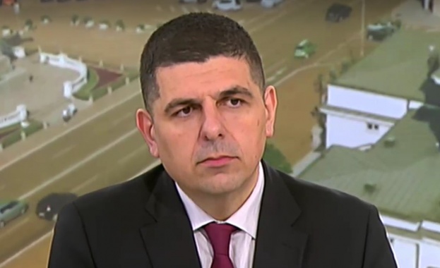 Ивайло Мирчев: Ние зачитаме правото на ГЕРБ да постави свой премиер, но беше желателно той да не е ярка политическа фигура Ивайло Мирчев: Ние зачитаме правото на ГЕРБ да постави свой премиер, но беше желателно той да не е ярка политическа фигура