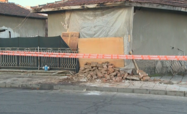 Кола се вряза в къща в Нови Искър Инцидентът е