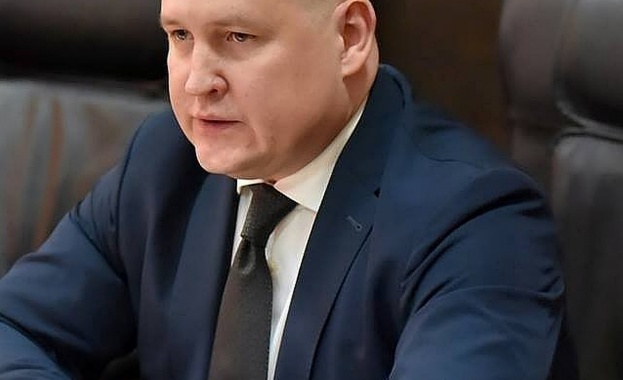 Назначените от Русия власти на кримския град Севастопол обявиха днес