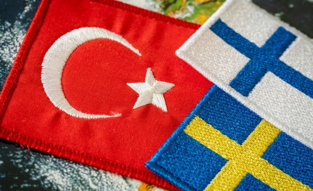 Според външния министър Тобиас Билстрьом Швеция чака“ Турция да даде