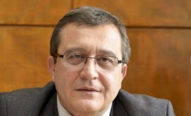 Към момента здравните власти все още не са изискали от