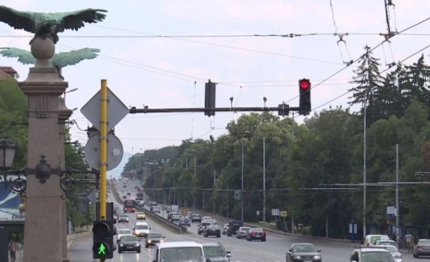 Столичани вече могат да плащат данъка за автомобилите си за